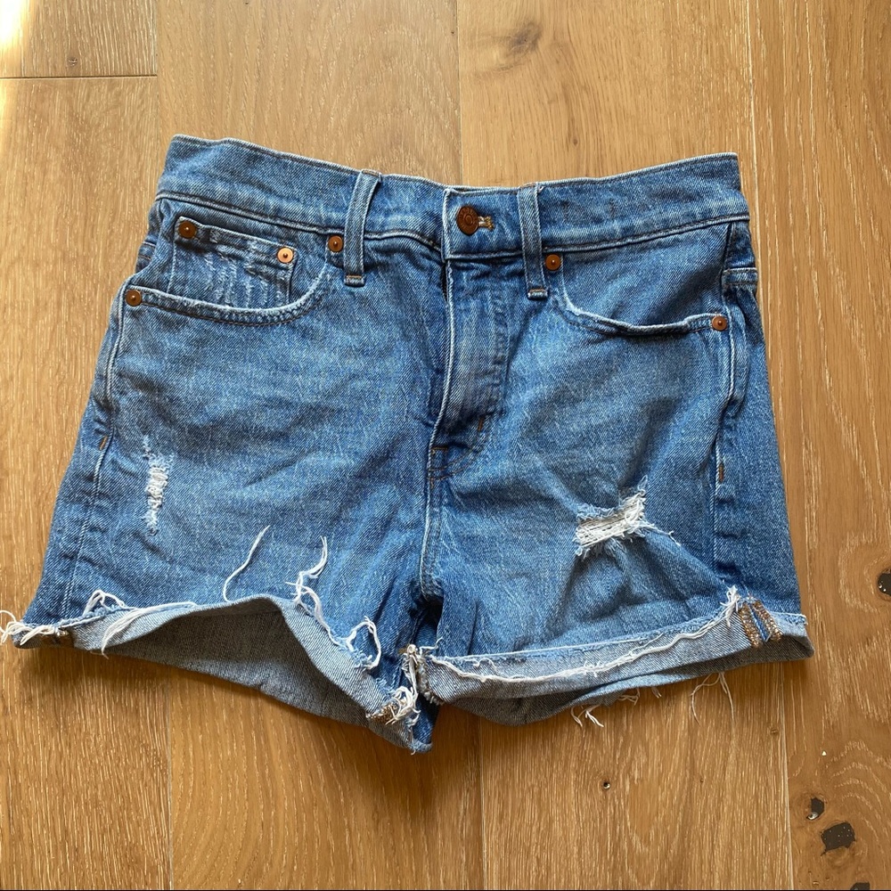 Madewell High Rise Distressed Deim Shorts Size 26